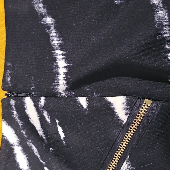 Michael Kors Zebra A-line Zipper Pocket Knee Length Skirt Sz 10 MSRP $80 - Picture 6 of 10